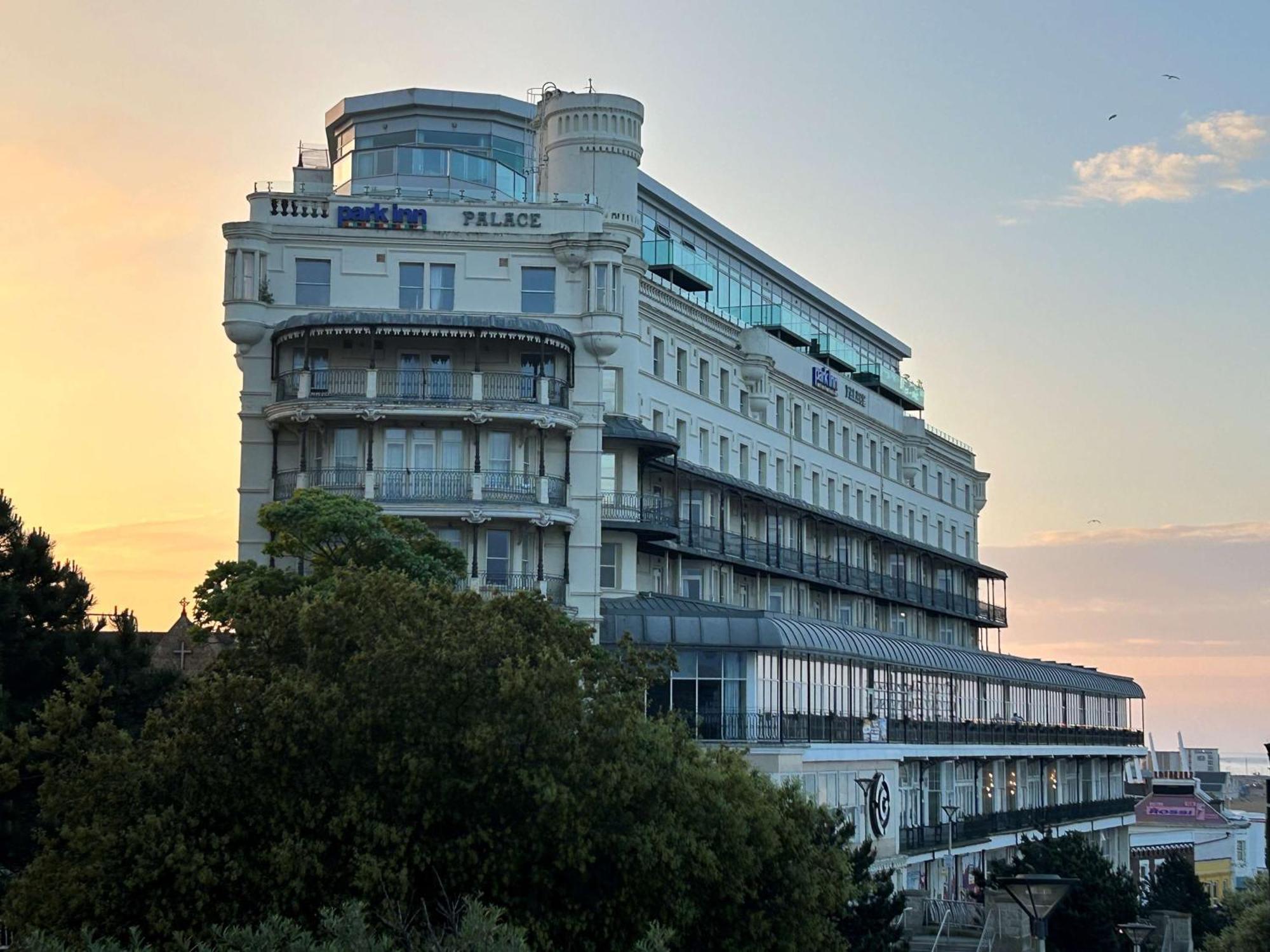 Park Inn By Radisson Palace Southend-on-Sea Exteriér fotografie